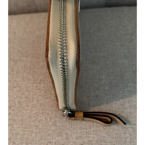 Coach Peyton Clover Signature Accordion zip around wallet canvas & leather - Picture 10 of 11